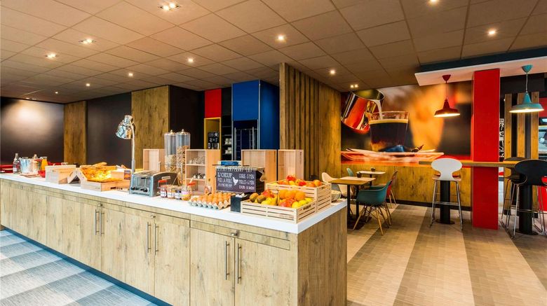 <b>Ibis La Rochelle Vieux Port Exterior</b>. Images powered by <a href="https://iceportal.shijigroup.com/" title="IcePortal" target="_blank">IcePortal</a>.