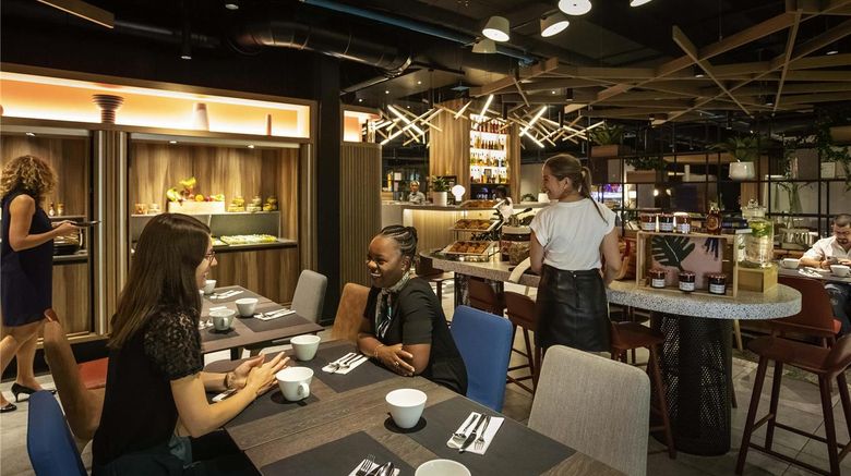 <b>Ibis Hotel Strasbourg Centre Halles Restaurant</b>. Images powered by <a href="https://iceportal.shijigroup.com/" title="IcePortal" target="_blank">IcePortal</a>.