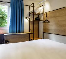 Ibis Hotel Tours Sud Room
