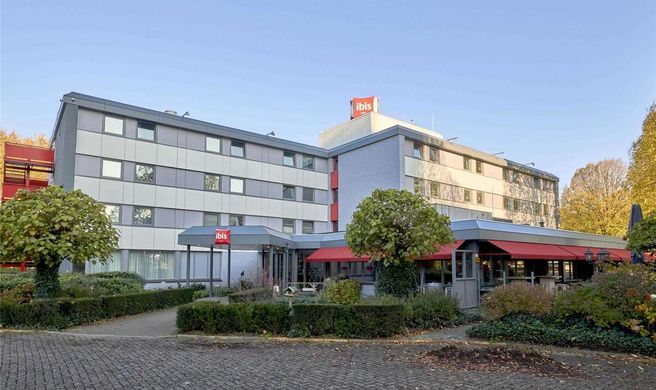 Ibis Hotel Tilburg Exterior