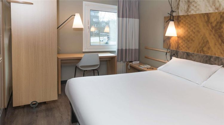 Ibis Hotel Tilburg Room