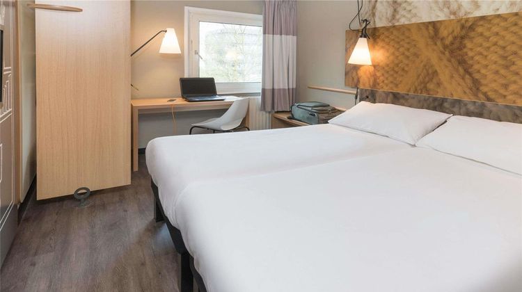 Ibis Hotel Tilburg Room