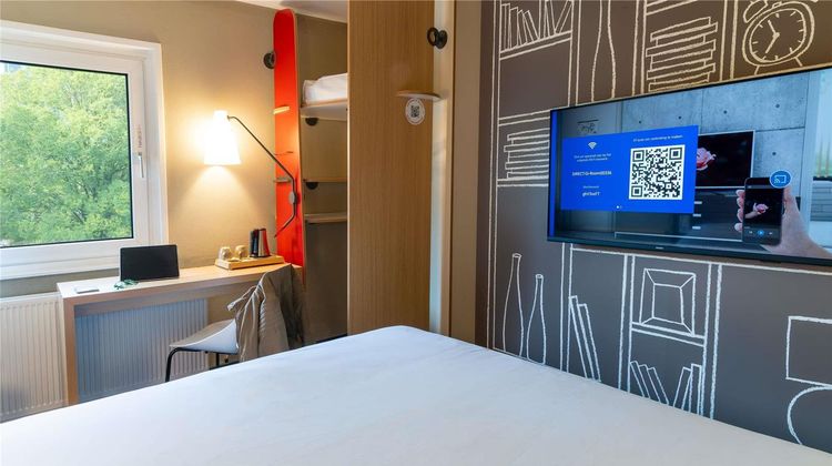 Ibis Hotel Tilburg Room