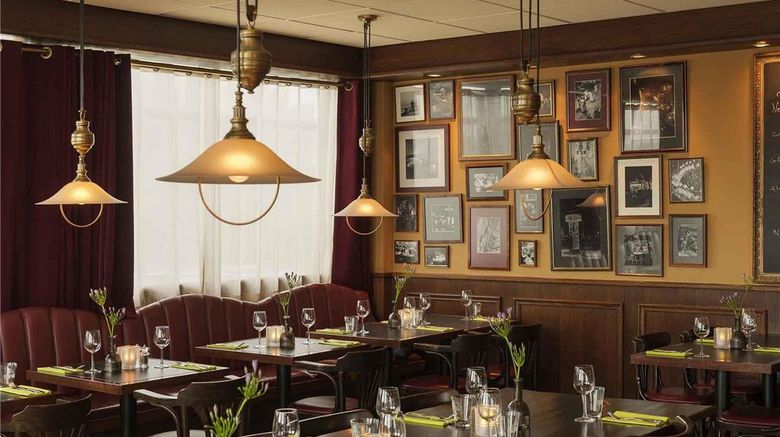 <b>Ibis Amsterdam Airport Hotel Restaurant</b>. Images powered by <a href="https://iceportal.shijigroup.com/" title="IcePortal" target="_blank">IcePortal</a>.