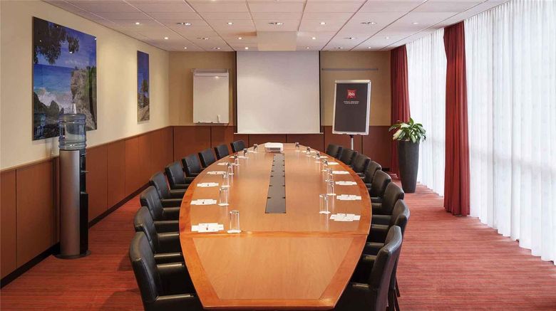 <b>Ibis Amsterdam Airport Hotel Meeting</b>. Images powered by <a href="https://iceportal.shijigroup.com/" title="IcePortal" target="_blank">IcePortal</a>.