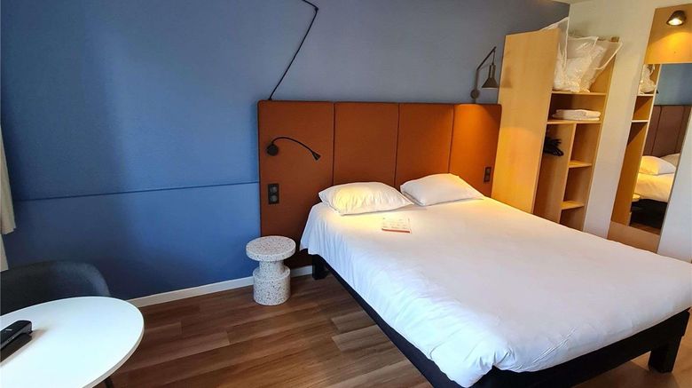 <b>Ibis de Vannes Room</b>. Images powered by <a href="https://iceportal.shijigroup.com/" title="IcePortal" target="_blank">IcePortal</a>.