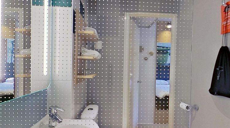 Ibis de Vannes Room