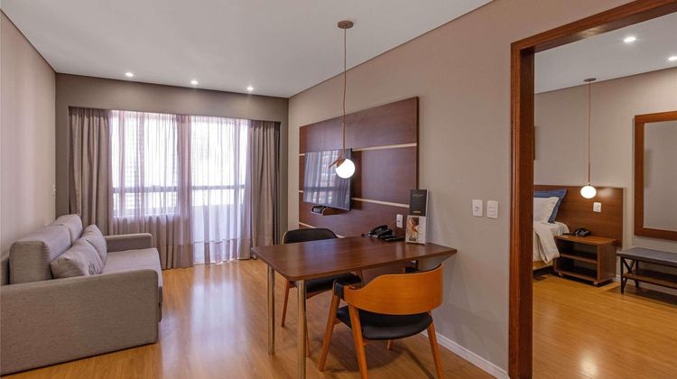 Mercure Apartments Curitiba Golden Room