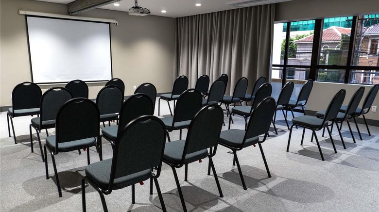 <b>Mercure Apartments Curitiba Golden Meeting</b>. Images powered by <a href="https://iceportal.shijigroup.com/" title="IcePortal" target="_blank">IcePortal</a>.