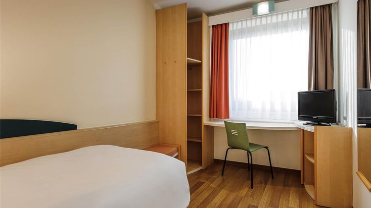 Ibis Berlin Messe Hotel Room