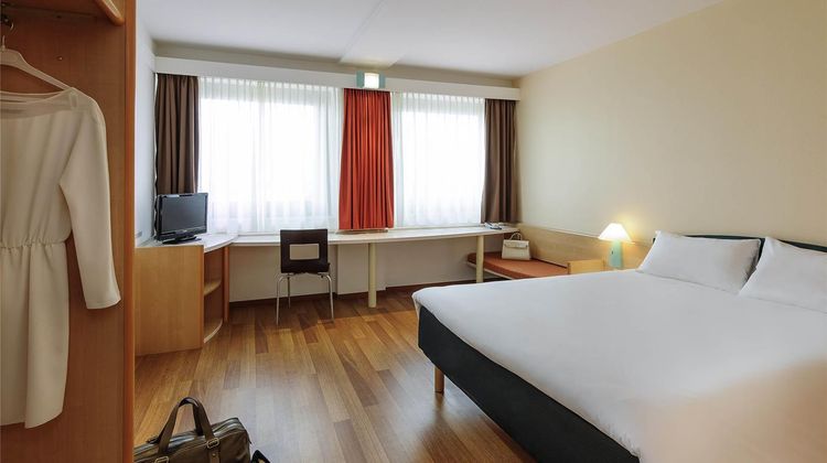 Ibis Berlin Messe Hotel Room