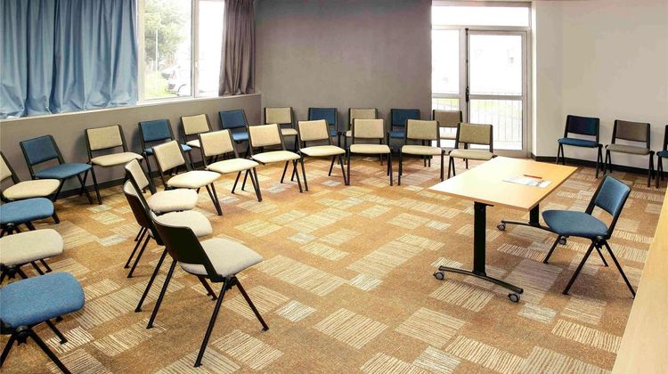 ibis Poitiers South Meeting