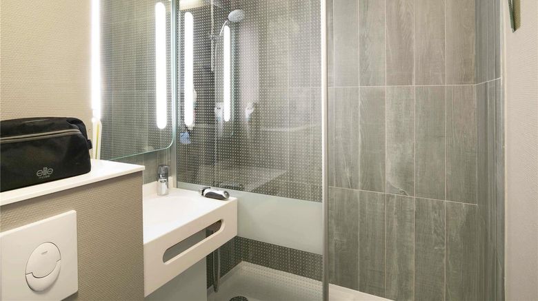 <b>Ibis Hotel Narbonne Room</b>. Images powered by <a href="https://iceportal.shijigroup.com/" title="IcePortal" target="_blank">IcePortal</a>.