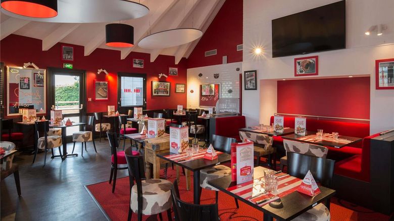 <b>Ibis Hotel Narbonne Exterior</b>. Images powered by <a href="https://iceportal.shijigroup.com/" title="IcePortal" target="_blank">IcePortal</a>.
