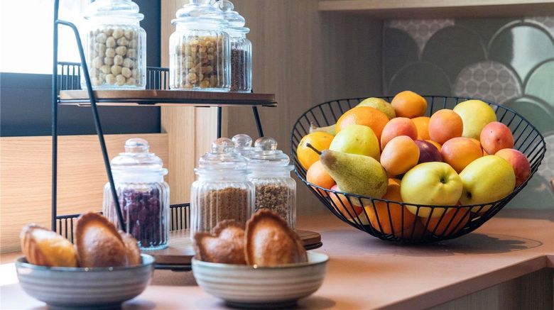 <b>Ibis Beziers Est Mediterranee Restaurant</b>. Images powered by <a href="https://iceportal.shijigroup.com/" title="IcePortal" target="_blank">IcePortal</a>.