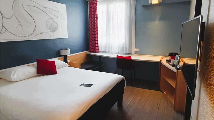 Ibis Hotel Tours Nord Room