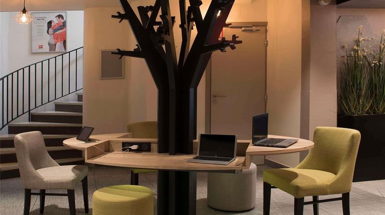 Ibis Hotel Tours Nord Exterior