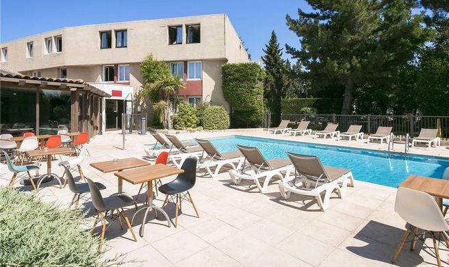 Hotel Ibis Avignon Sud Exterior