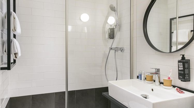 Hotel Ibis Avignon Sud Room