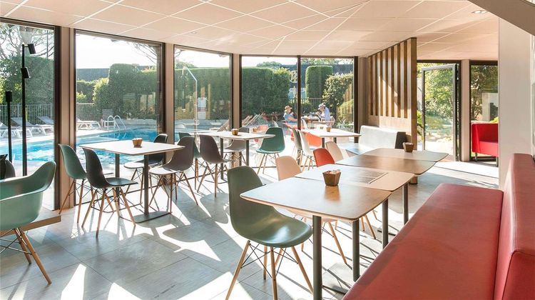 Hotel Ibis Avignon Sud Exterior