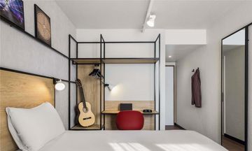 Ibis Chartres Ouest Luce