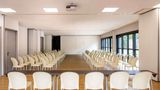 <b>Ibis Rennes Beaulieu Meeting</b>. Images powered by <a href="https://iceportal.shijigroup.com/" title="IcePortal" target="_blank">IcePortal</a>.