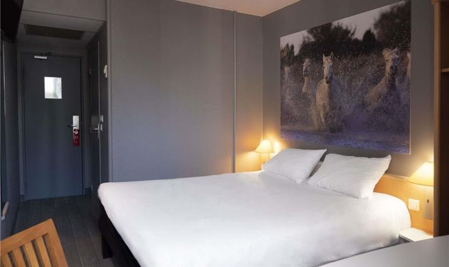 Ibis Arles Exterior