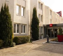 Ibis Arles Exterior