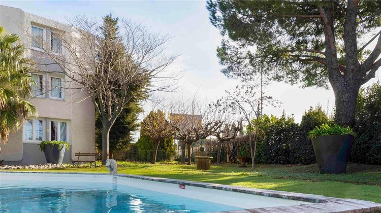 Ibis Arles Exterior