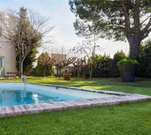 Ibis Arles Exterior