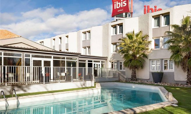 Ibis Arles Exterior