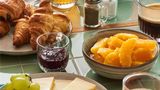 <b>Mercure Montmartre Basilique Restaurant</b>. Images powered by <a href="https://iceportal.shijigroup.com/" title="IcePortal" target="_blank">IcePortal</a>.