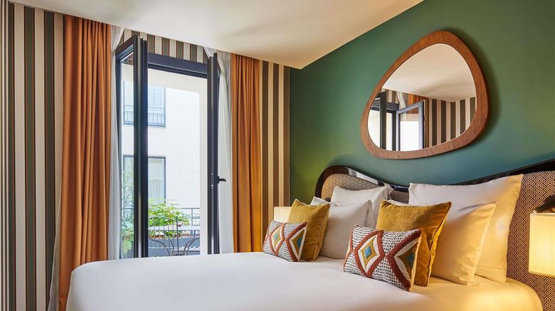 <b>Mercure Montmartre Basilique Room</b>. Images powered by <a href="https://iceportal.shijigroup.com/" title="IcePortal" target="_blank">IcePortal</a>.