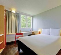 Ibis Poitiers Beaulieu Room