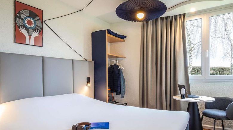 <b>Hotel Ibis Chalons en Champagne Exterior</b>. Images powered by <a href="https://iceportal.shijigroup.com/" title="IcePortal" target="_blank">IcePortal</a>.