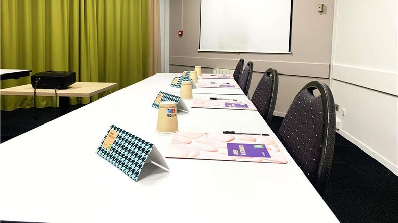 <b>Ibis Hotel Rouen Barentin Meeting</b>. Images powered by <a href="https://iceportal.shijigroup.com/" title="IcePortal" target="_blank">IcePortal</a>.