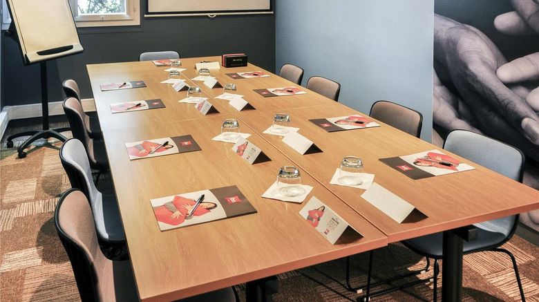 <b>Ibis Hotel Roanne Meeting</b>. Images powered by <a href="https://iceportal.shijigroup.com/" title="IcePortal" target="_blank">IcePortal</a>.