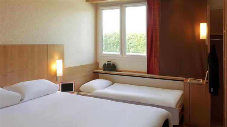 Ibis Hotel Roanne Room