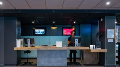 Ibis Hotel Paris Pont de Suresnes