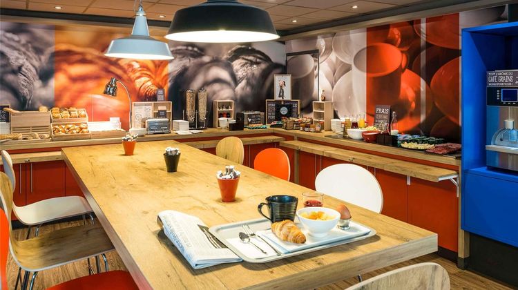 Ibis Hotel Paris Pont de Suresnes Exterior