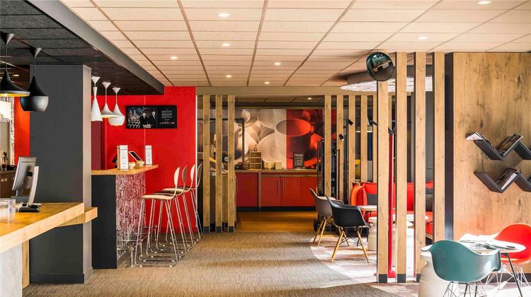 Ibis Hotel Paris Pont de Suresnes Exterior