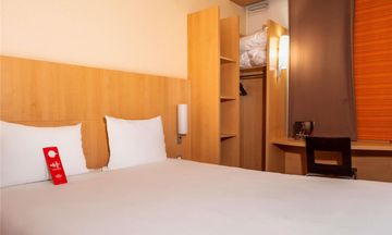 Ibis Hotel Paris Pont de Suresnes