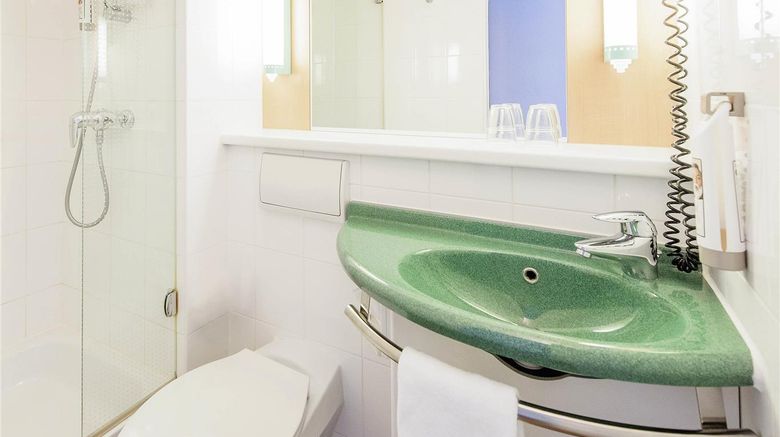 <b>Ibis Hotel Paderborn Room</b>. Images powered by <a href="https://iceportal.shijigroup.com/" title="IcePortal" target="_blank">IcePortal</a>.