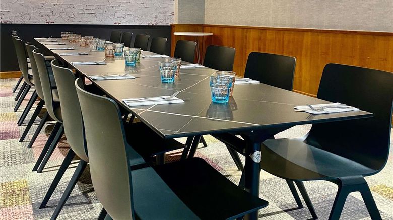 <b>Ibis Hotel St Omer Meeting</b>. Images powered by <a href="https://iceportal.shijigroup.com/" title="IcePortal" target="_blank">IcePortal</a>.