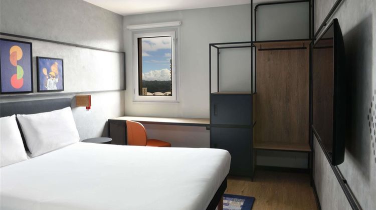 Ibis Styles Abidjan Plateau Room