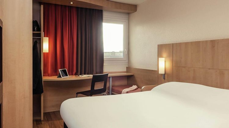 Hotel Ibis Epinay-sur-Seine Room