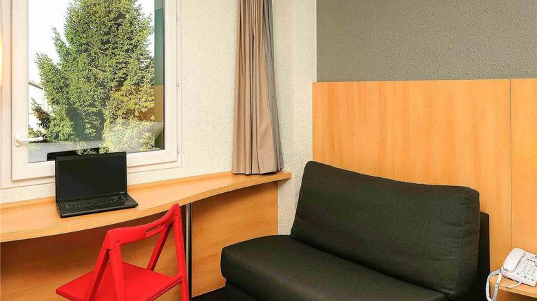 <b>Ibis Hotel Lyon Est Beynost A42 Room</b>. Images powered by <a href="https://iceportal.shijigroup.com/" title="IcePortal" target="_blank">IcePortal</a>.