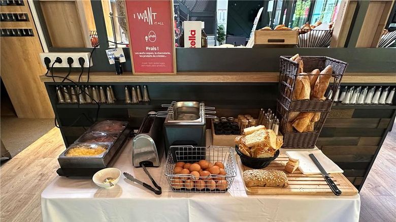 <b>Ibis Abbeville Hotel Restaurant</b>. Images powered by <a href="https://iceportal.shijigroup.com/" title="IcePortal" target="_blank">IcePortal</a>.
