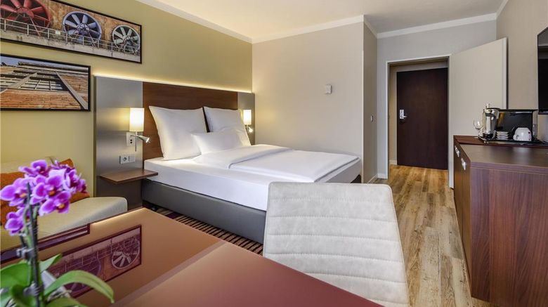 <b>Mercure Hotel Duisburg City Room</b>. Images powered by <a href="https://iceportal.shijigroup.com/" title="IcePortal" target="_blank">IcePortal</a>.