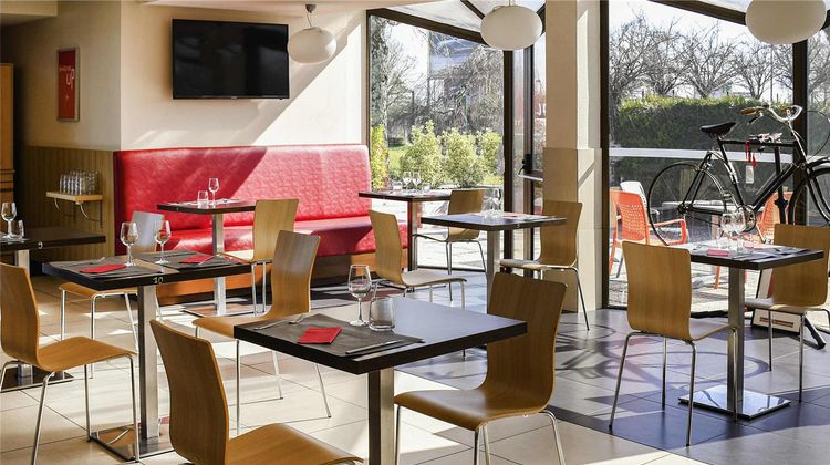 Ibis Hotel Saintes Restaurant